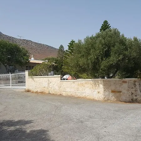 Spiros Vila *