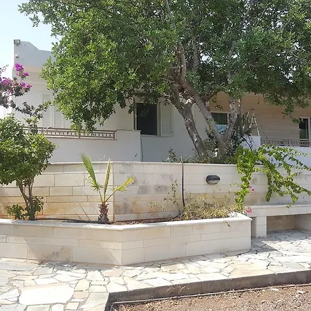 Vila Spiros *